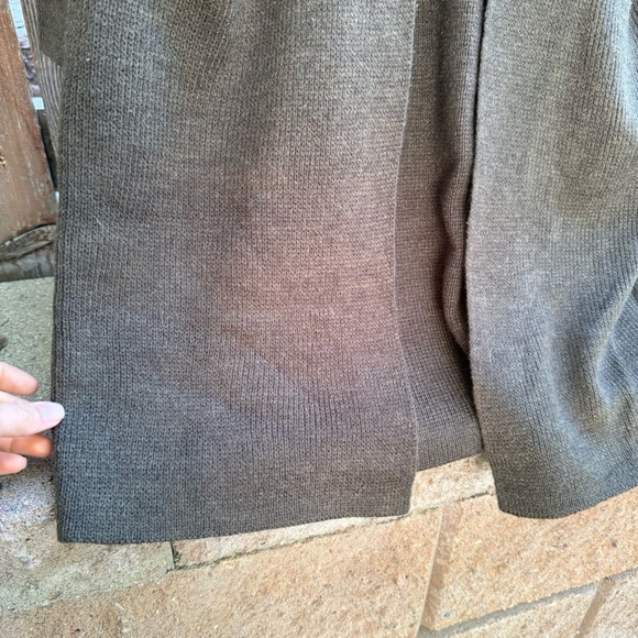 H&M Women’s Olive Green Sweater Basic Long Length Cardigan Size Small - Picture 5 of 11